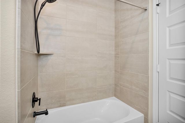 120 Dina Lane, Montgomery, TX 77356