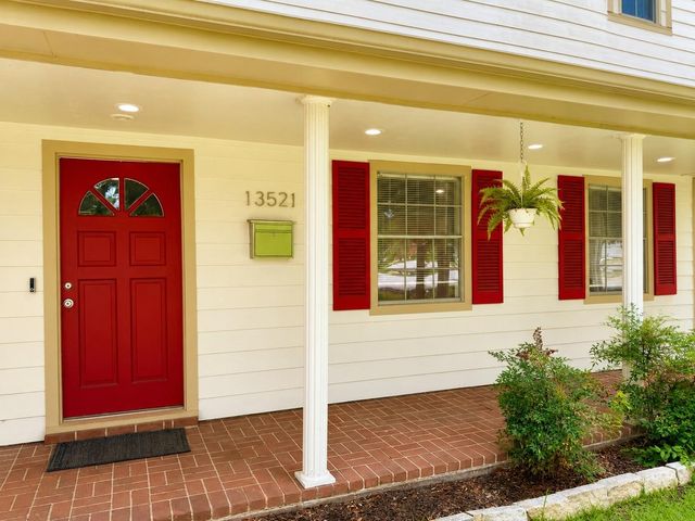 13521 Peoria Street, Houston, TX 77015