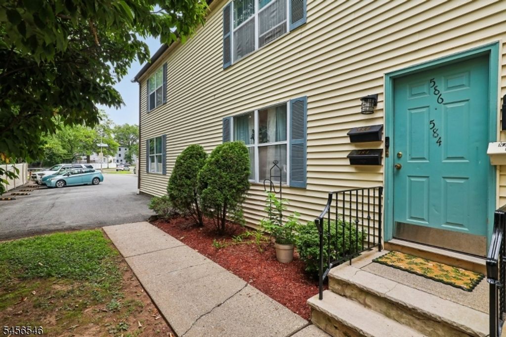584 Thomas Blvd 1A, East Orange City, NJ 07017 — exterior