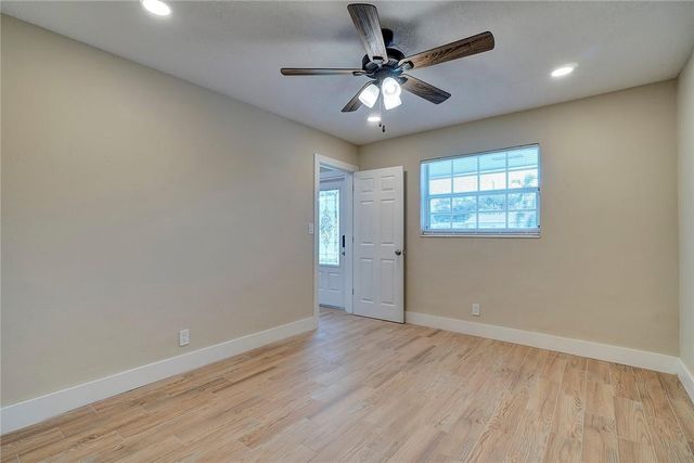 6711 NW 8th St, Margate, FL 33063