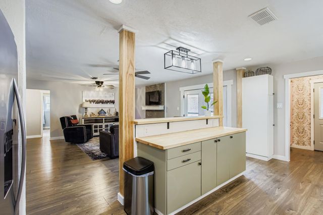 50 Lazy Oak Court, Alvin, TX 77511