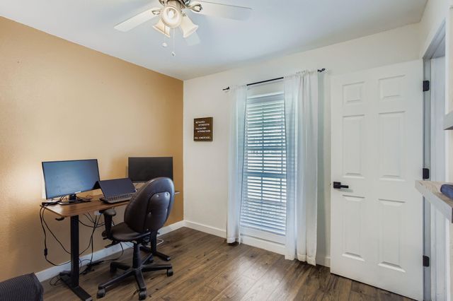 50 Lazy Oak Court, Alvin, TX 77511