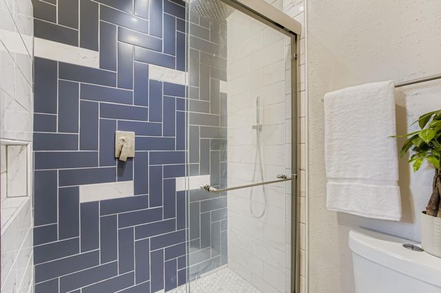 50 Lazy Oak Court, Alvin, TX 77511