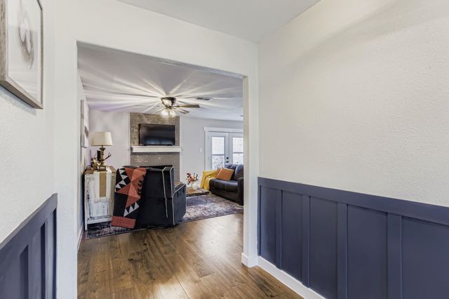 50 Lazy Oak Court, Alvin, TX 77511