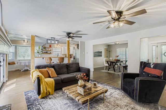 50 Lazy Oak Court, Alvin, TX 77511