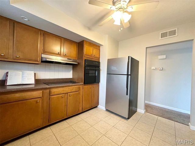 4244 Fatima Drive 3, Unincorporated, MO 63123