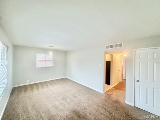 4244 Fatima Drive 3, Unincorporated, MO 63123