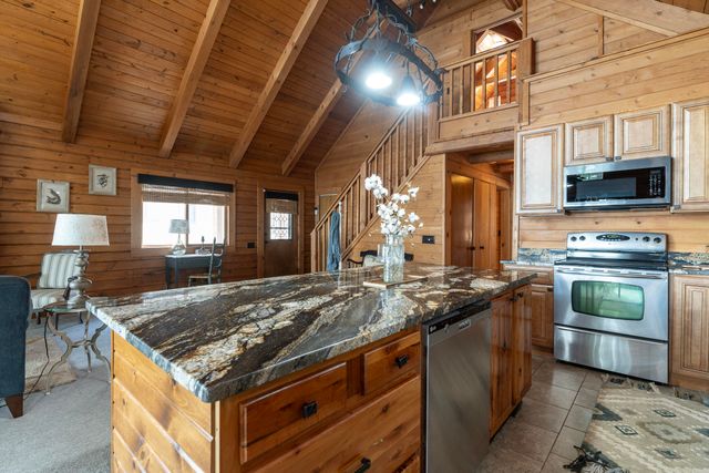 9715 Woodlawn Drive, Portage, MI 49002