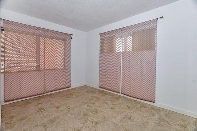 1450 NE 170th St 204, North Miami Beach, FL 33162