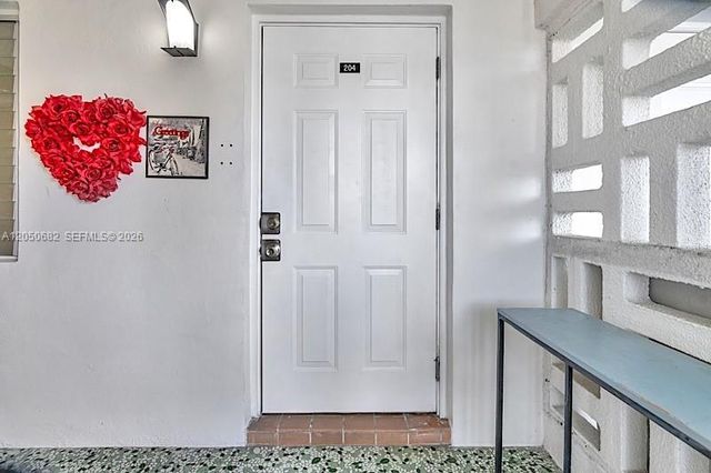 1450 NE 170th St 204, North Miami Beach, FL 33162