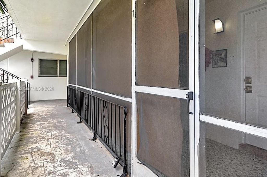 1450 NE 170th St 204, North Miami Beach, FL 33162