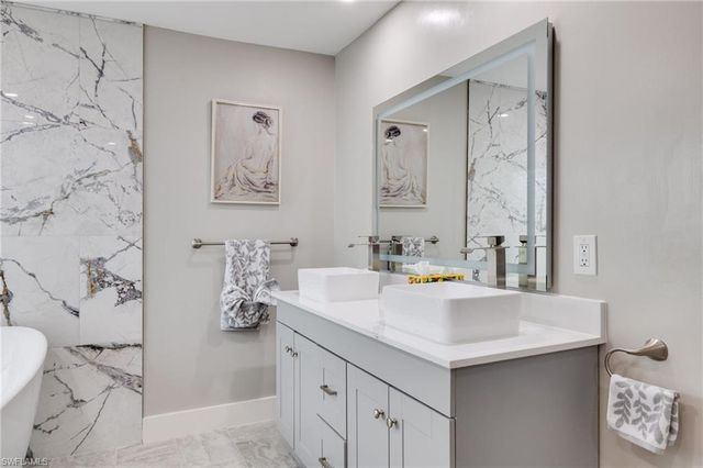 2244 SW 28th ST, Cape Coral, FL 33914