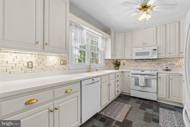6160 HOOKS LN, Elkridge, MD 21075