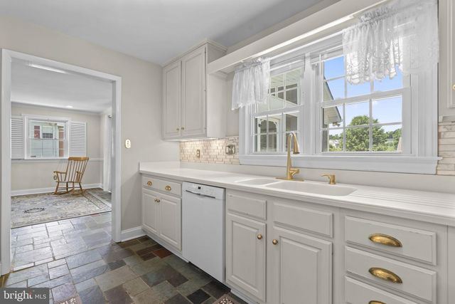 6160 HOOKS LN, Elkridge, MD 21075