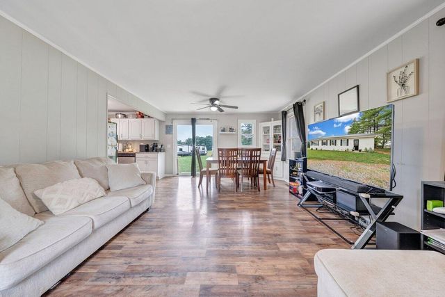 4228 Franklin ST, Rocky Mount, VA 24151