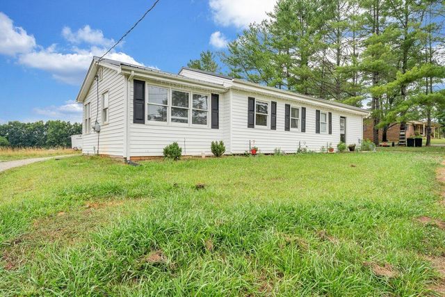4228 Franklin ST, Rocky Mount, VA 24151