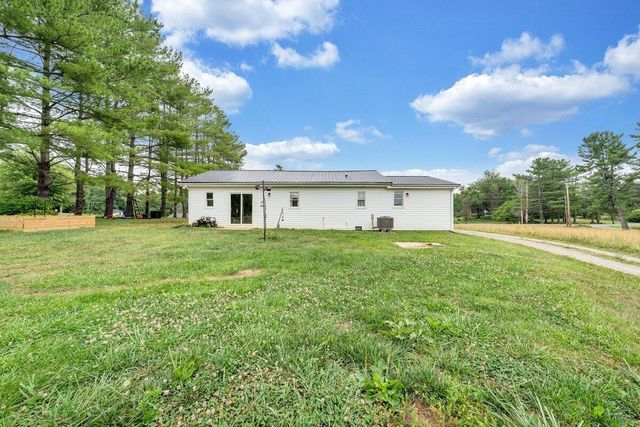 4228 Franklin ST, Rocky Mount, VA 24151