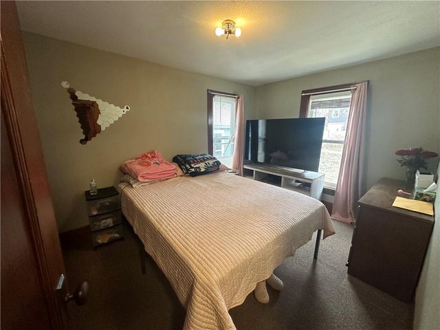 421 W 3RD Street, Maryville, MO 64468