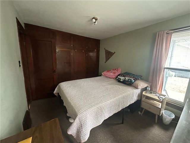 421 W 3RD Street, Maryville, MO 64468