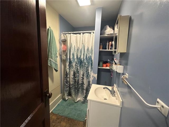 421 W 3RD Street, Maryville, MO 64468