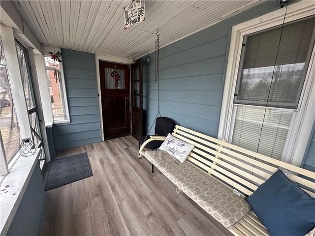 421 W 3RD Street, Maryville, MO 64468