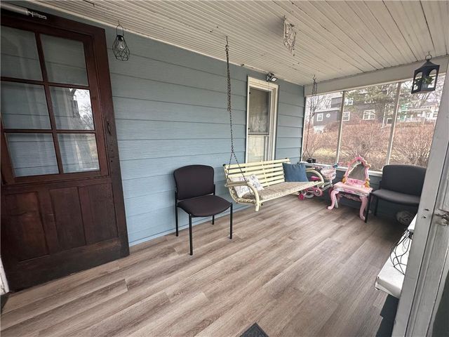 421 W 3RD Street, Maryville, MO 64468