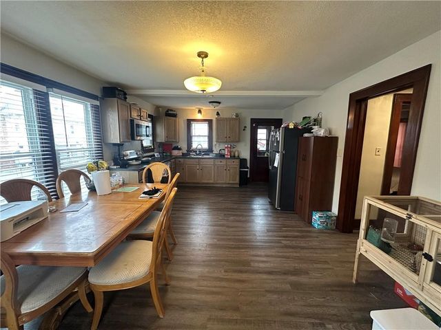 421 W 3RD Street, Maryville, MO 64468