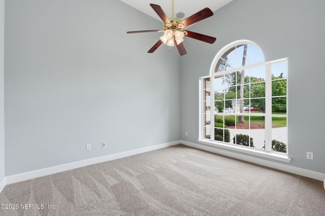 1252 N BURGANDY Trail, Jacksonville, FL 32259