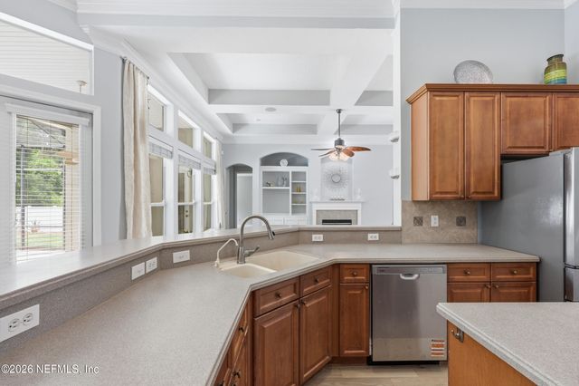 1252 N BURGANDY Trail, Jacksonville, FL 32259