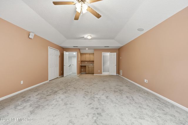 1252 N BURGANDY Trail, Jacksonville, FL 32259