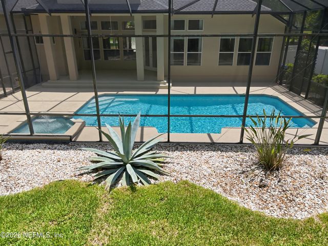1252 N BURGANDY Trail, Jacksonville, FL 32259