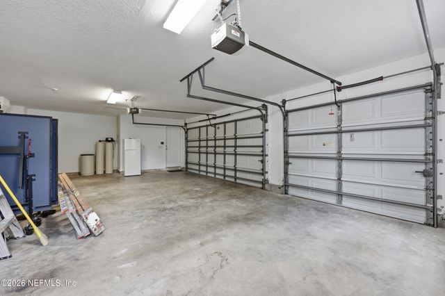 1252 N BURGANDY Trail, Jacksonville, FL 32259