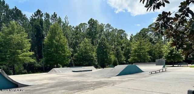 1252 N BURGANDY Trail, Jacksonville, FL 32259