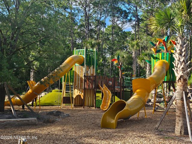 1252 N BURGANDY Trail, Jacksonville, FL 32259