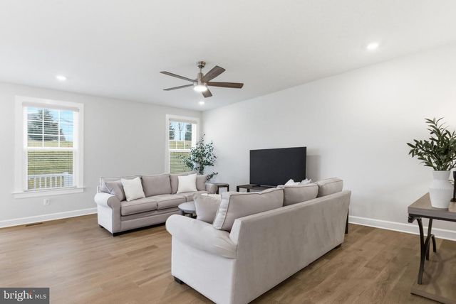 1713 FROST LN, West Chester, PA 19380