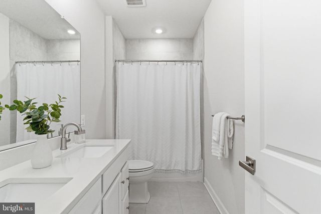 1713 FROST LN, West Chester, PA 19380