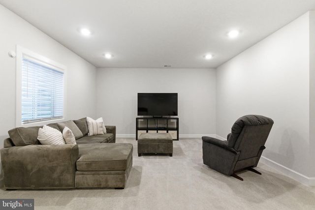 1713 FROST LN, West Chester, PA 19380