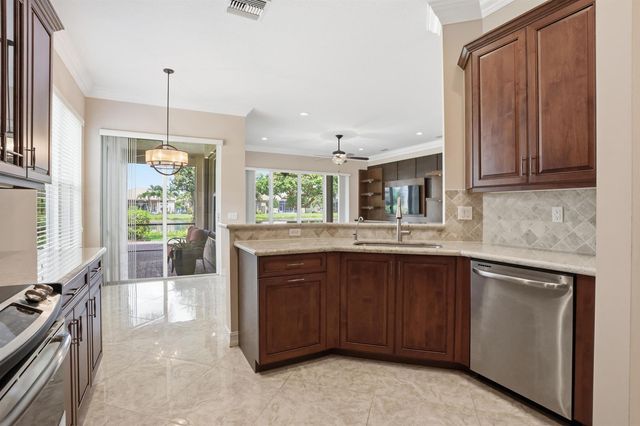 10825 Leaf Bridge Way, Boynton Beach, FL 33473
