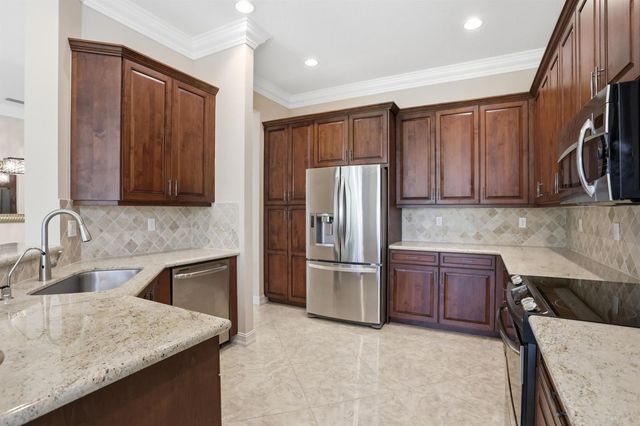 10825 Leaf Bridge Way, Boynton Beach, FL 33473