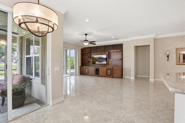 10825 Leaf Bridge Way, Boynton Beach, FL 33473