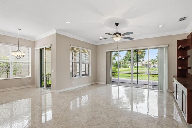 10825 Leaf Bridge Way, Boynton Beach, FL 33473