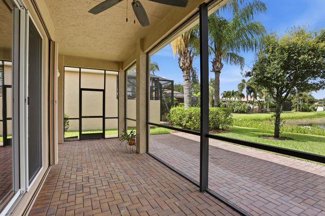 10825 Leaf Bridge Way, Boynton Beach, FL 33473