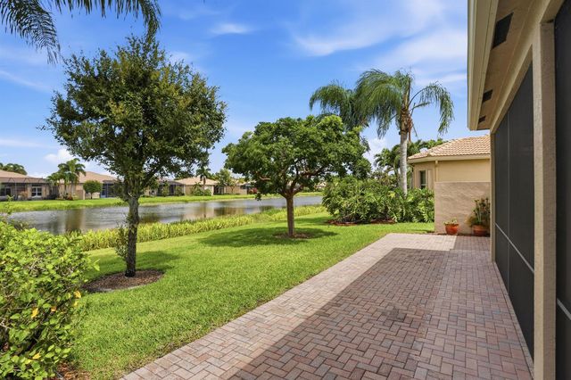 10825 Leaf Bridge Way, Boynton Beach, FL 33473