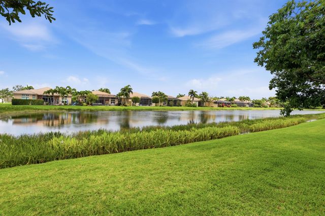 10825 Leaf Bridge Way, Boynton Beach, FL 33473