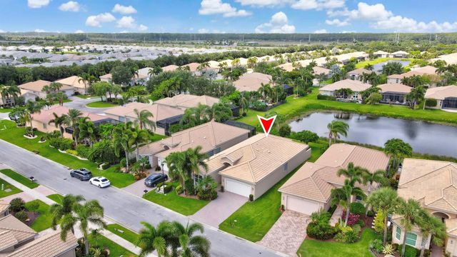 10825 Leaf Bridge Way, Boynton Beach, FL 33473