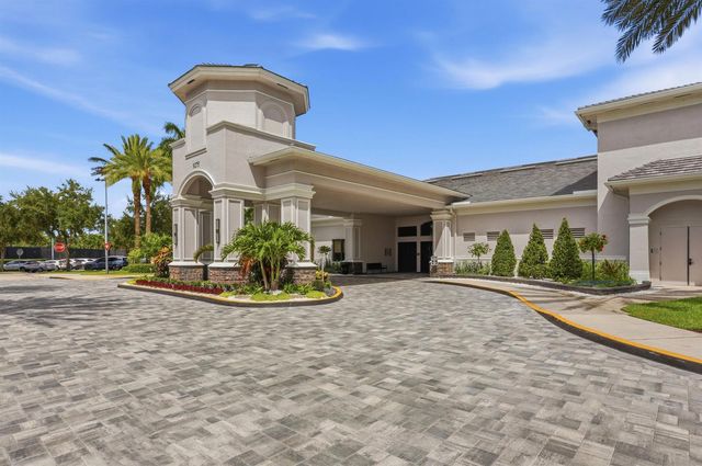 10825 Leaf Bridge Way, Boynton Beach, FL 33473