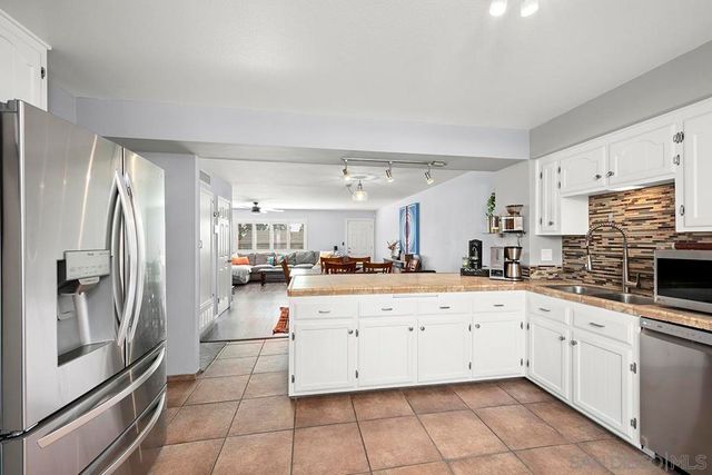 3716 Fairlindo Way, National City, CA 91950