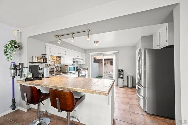 3716 Fairlindo Way, National City, CA 91950