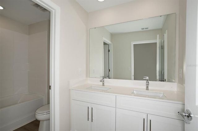 33577 TWILIGHT SEA PLACE, Dade City, FL 33525