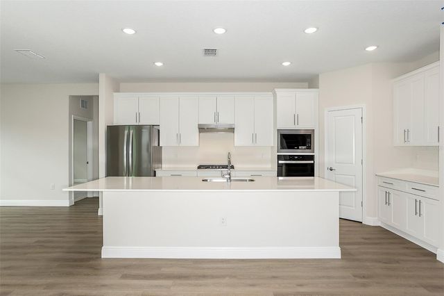 33577 TWILIGHT SEA PLACE, Dade City, FL 33525